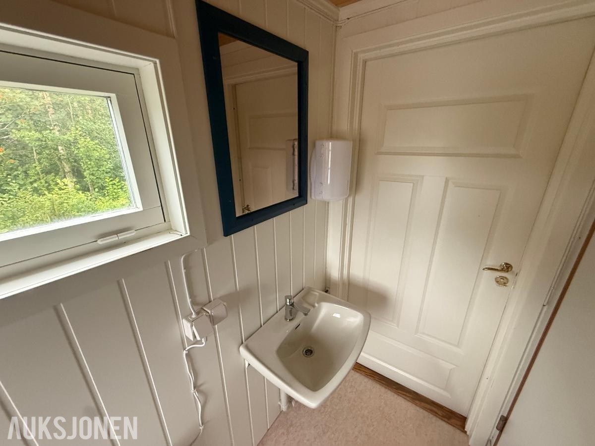 Mobil sanitærvogn med WC, dusj og varmtvann